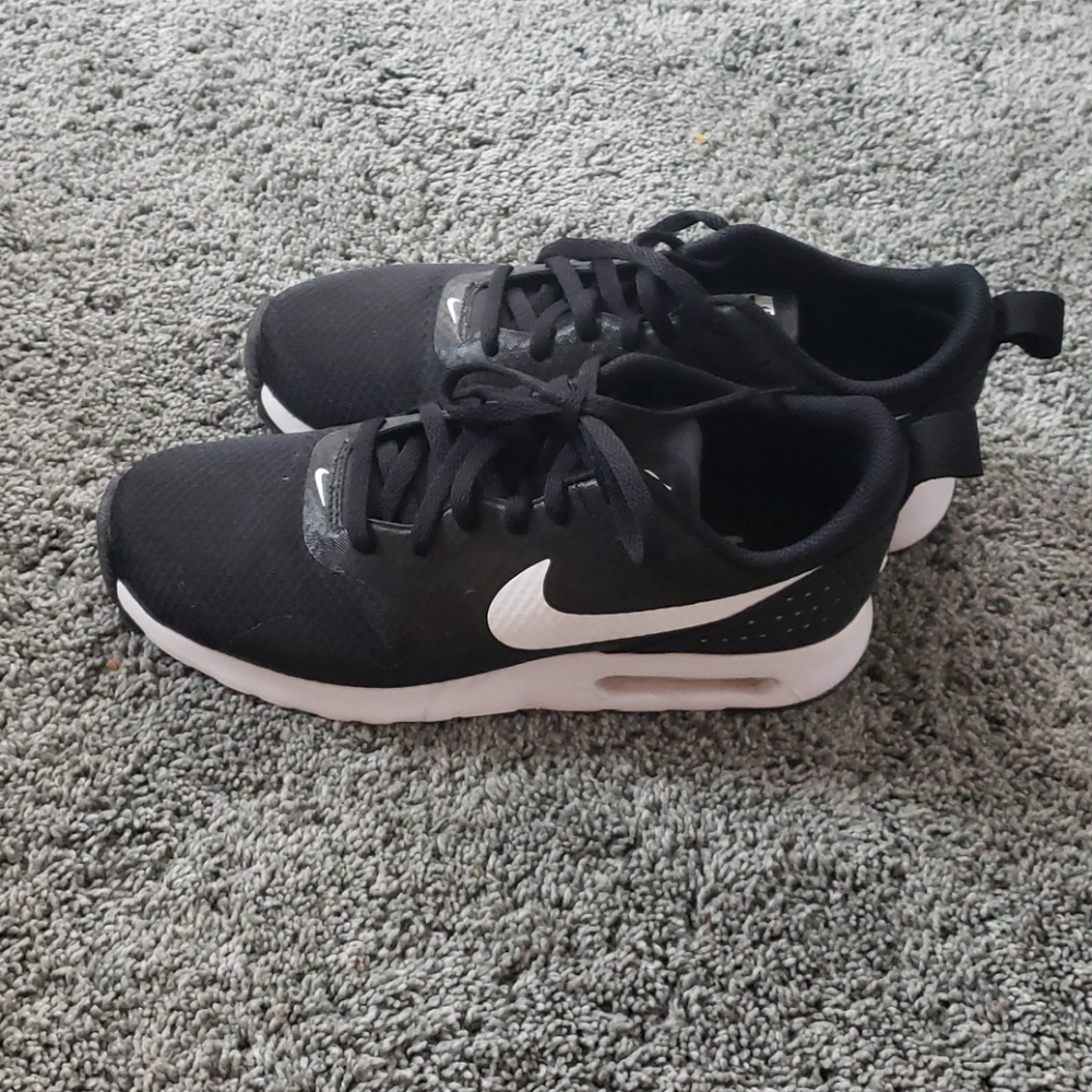 Womens nike air sneakers size 7